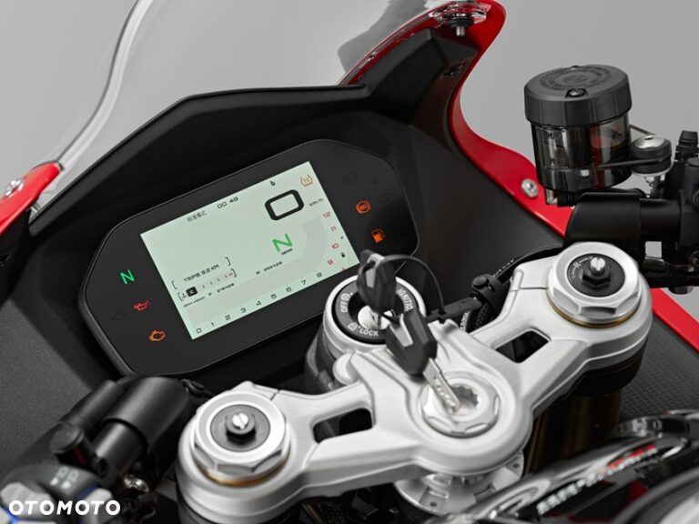 QJMOTOR SRK 800RR - 11