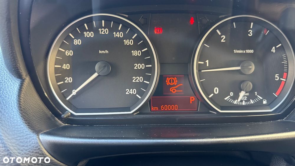 BMW Seria 1 118d DPF - 23