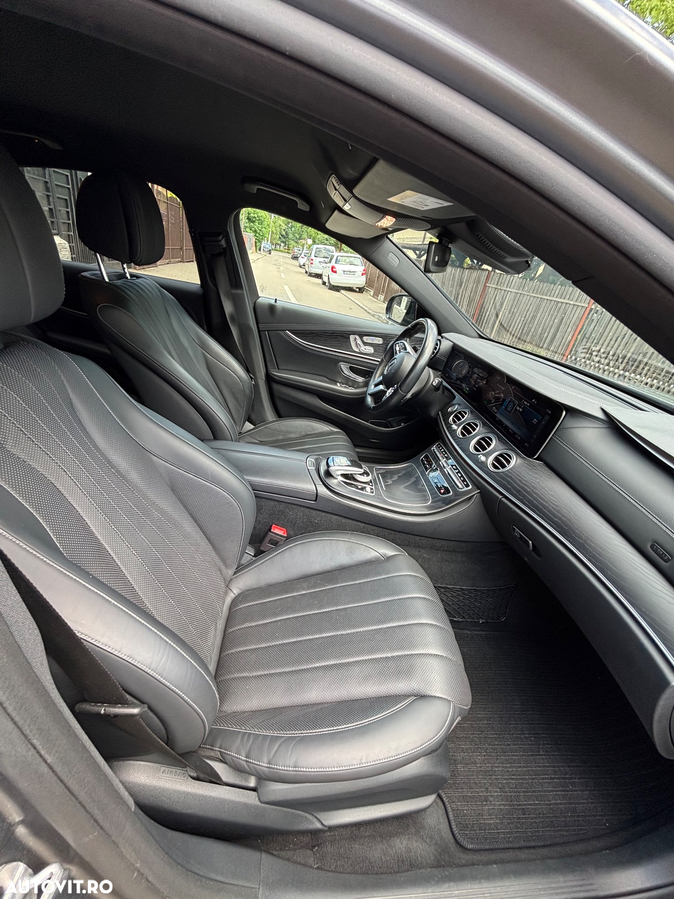 Mercedes-Benz E 300 de T 9G-TRONIC AMG Line - 19