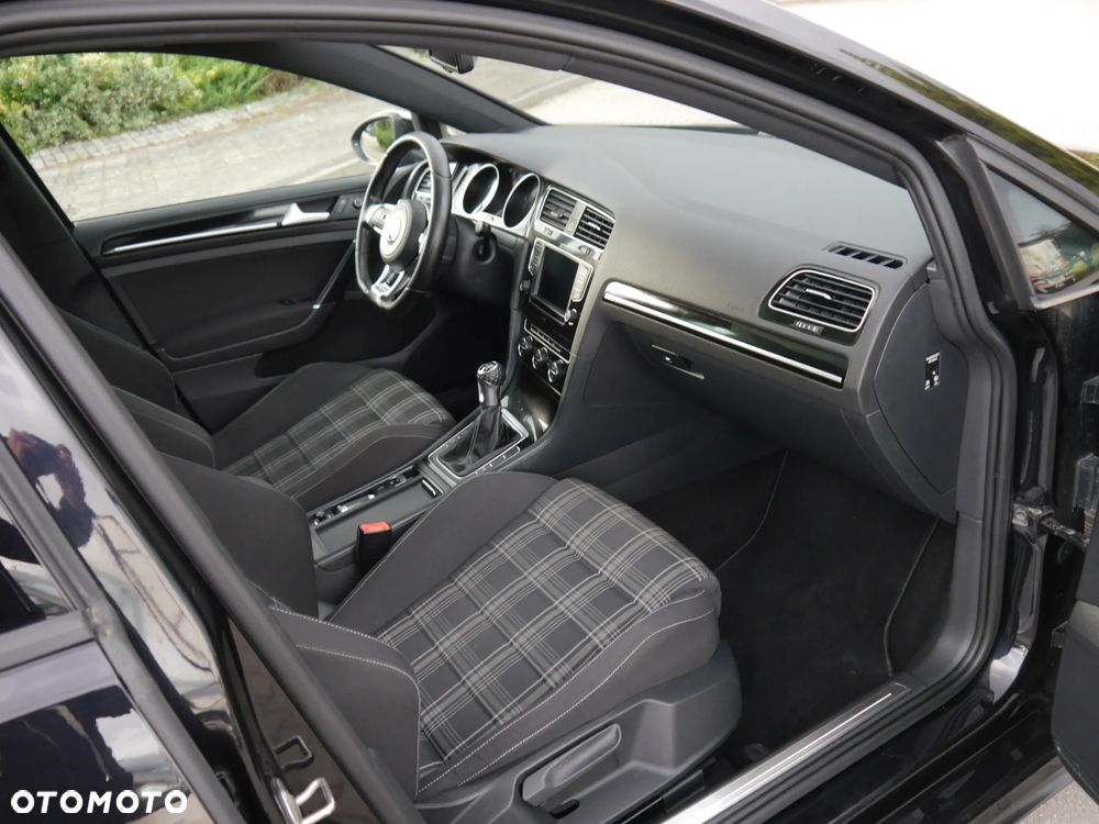Volkswagen Golf GTD BlueMotion Technology - 35