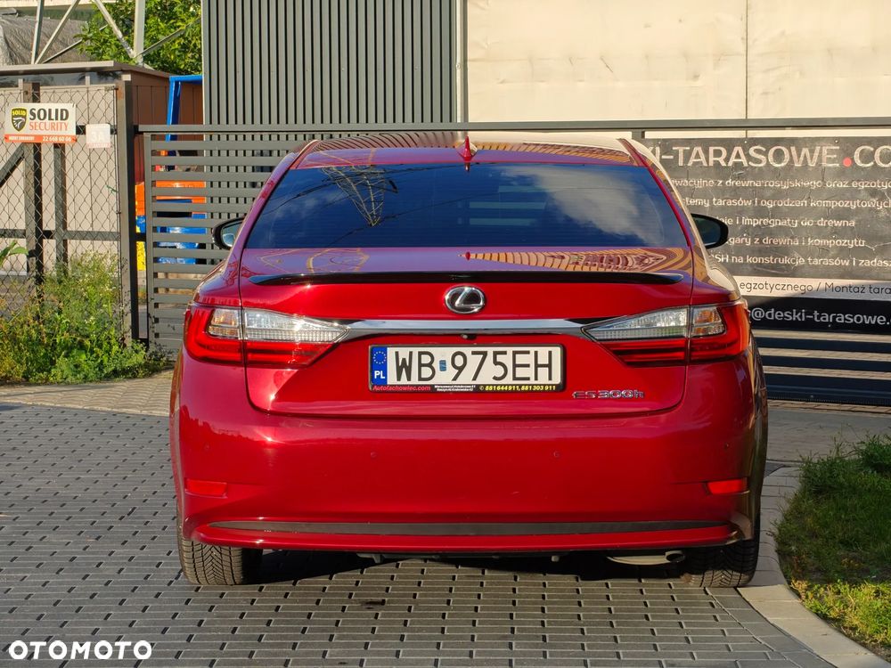Lexus ES - 6