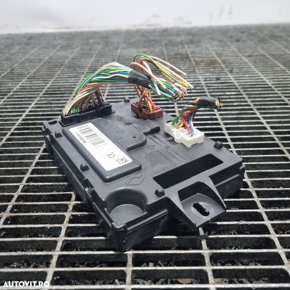 Modul Dacia Sandero 2 2012 - 2016 (1424) A2C83379900 - 3