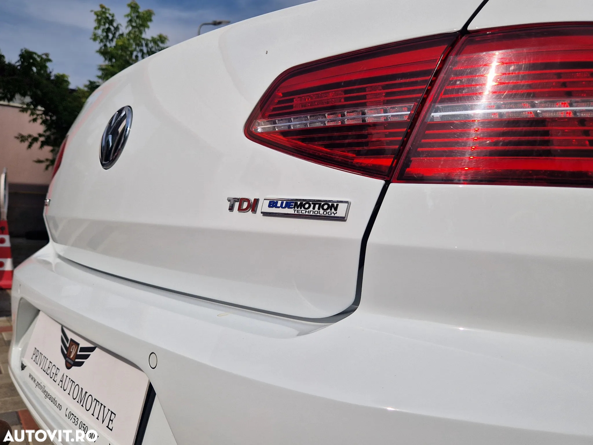 Volkswagen Passat - 18