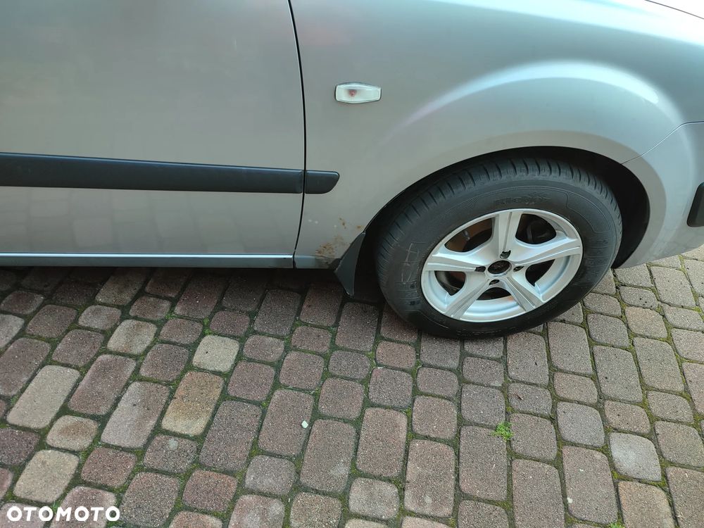 Kia Rio 1.4 City - 4