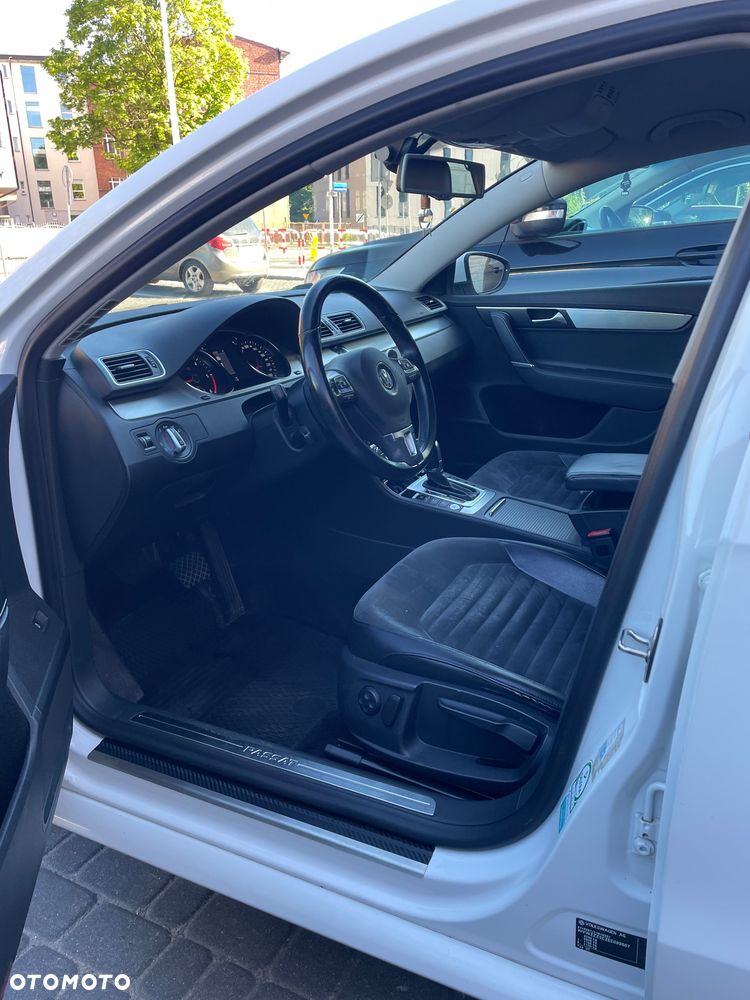 Volkswagen Passat 2.0 TDI Highline DSG - 11