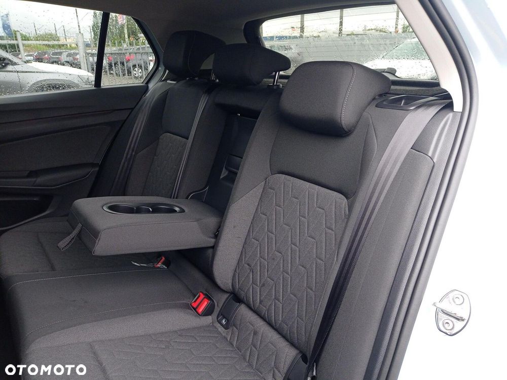 Volkswagen Golf - 16