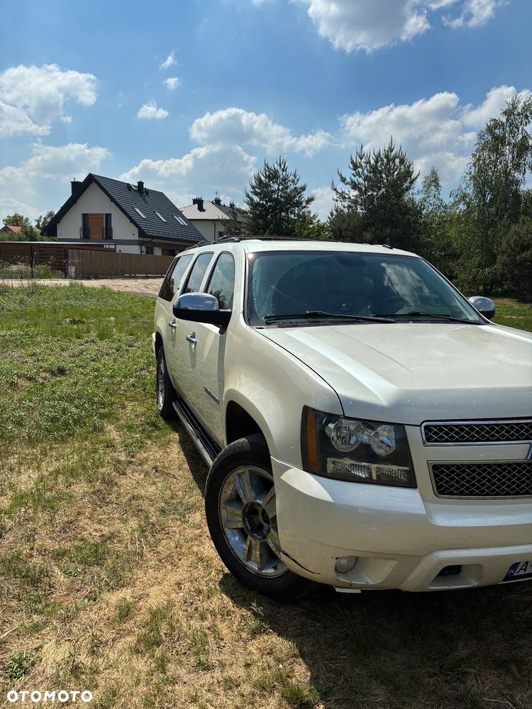 Chevrolet Suburban 5.3 LS 1500 4WD - 2