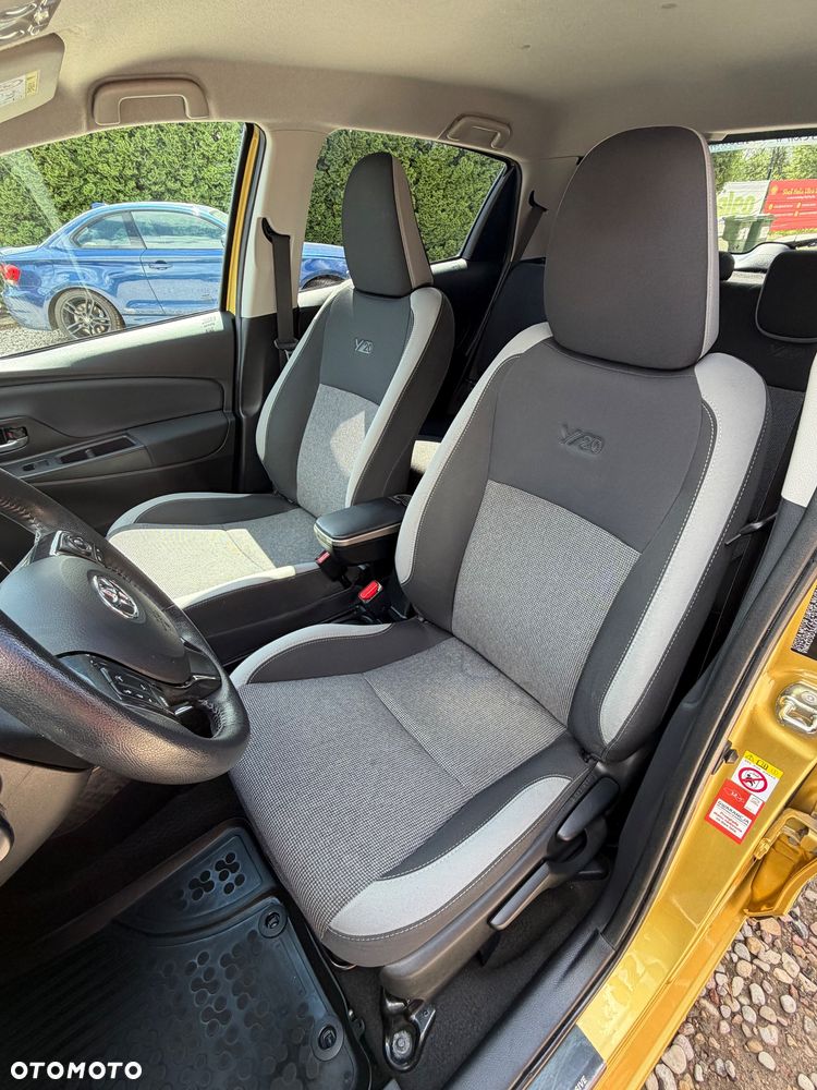 Toyota Yaris 1.5 20th Anniversary CVT - 32