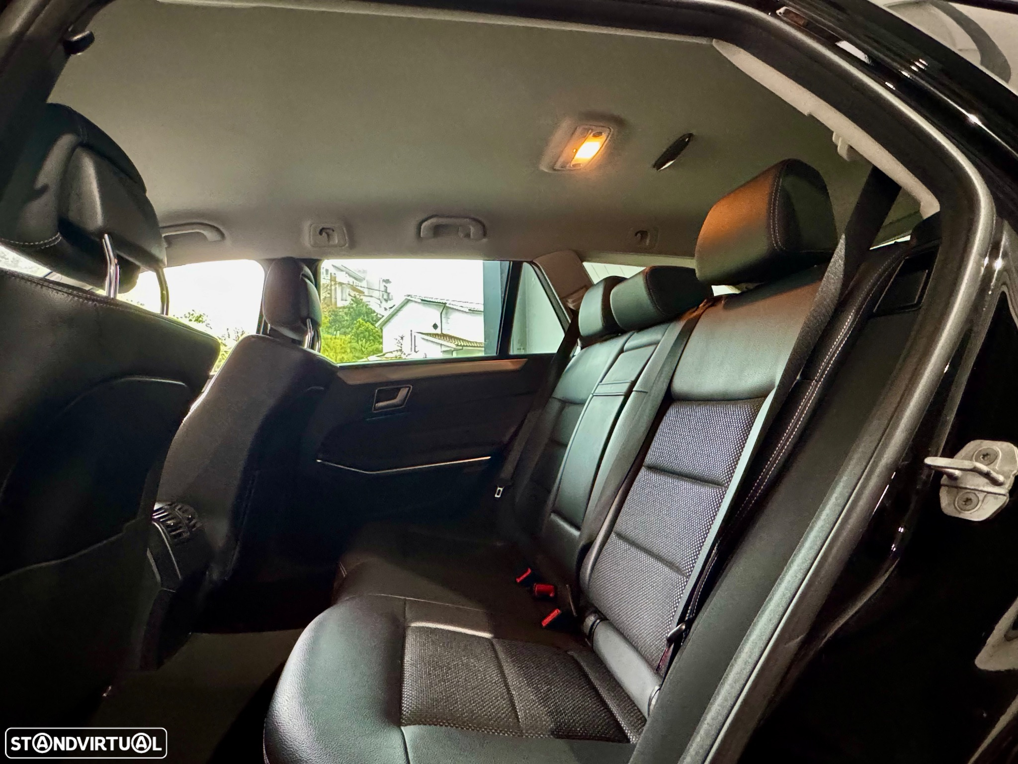 Mercedes-Benz E 220 BlueTEC Avantgarde Auto. - 8