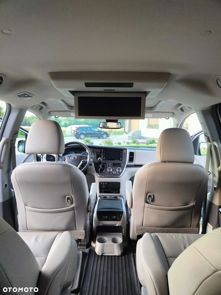 Toyota Sienna 3.5 V6 SE - 22