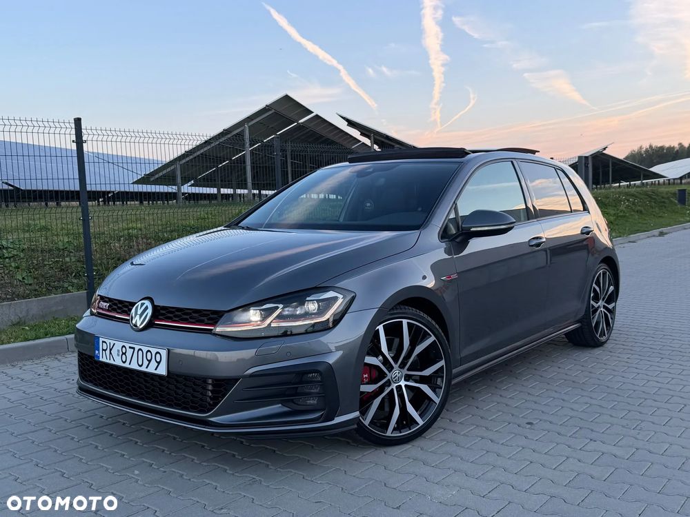 Volkswagen Golf GTI (BlueMotion Technology) DSG Performance - 8