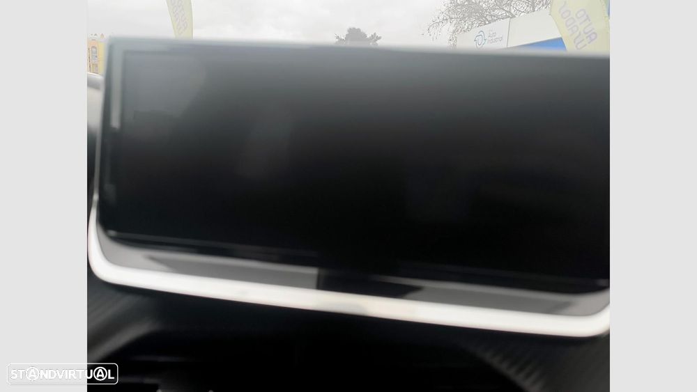 Peugeot 2008 1.2 Hybrid Allure e-DCS6 - 21