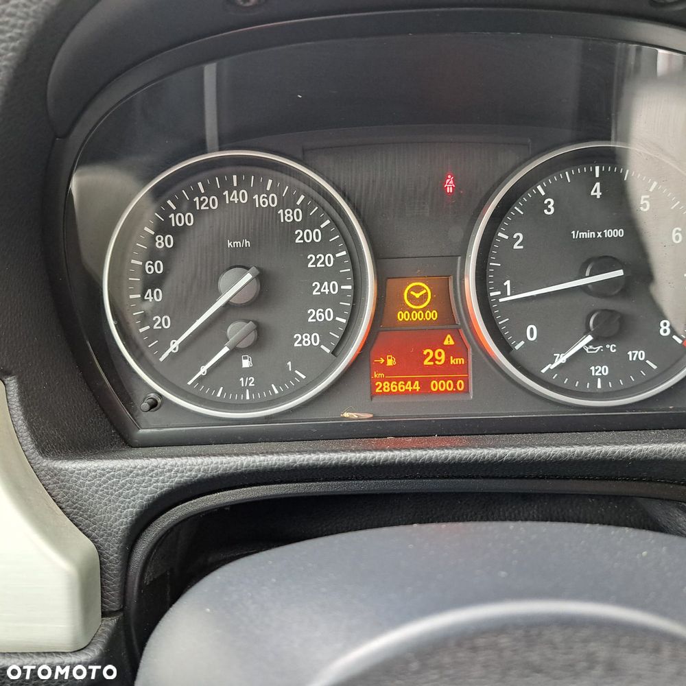 BMW Seria 3 325i - 12