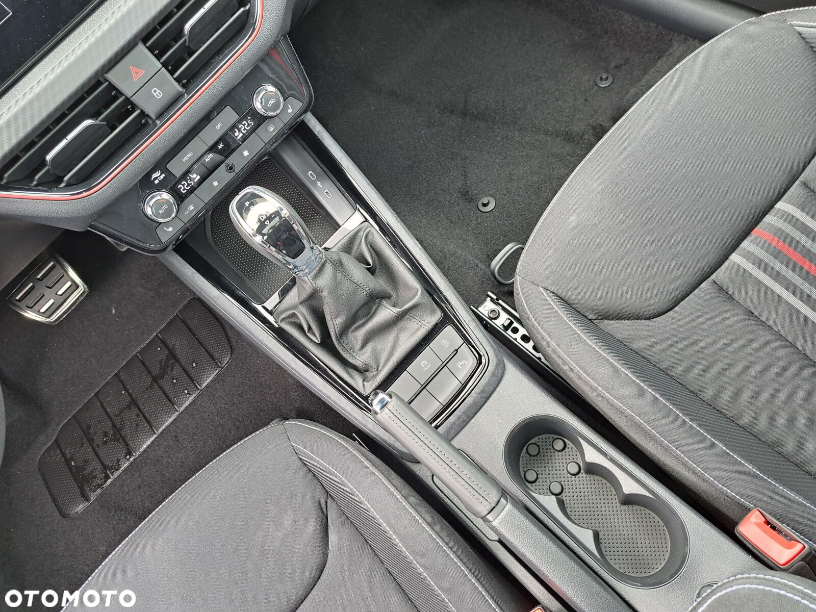 Skoda Kamiq 1.0 TSI Monte Carlo DSG - 27