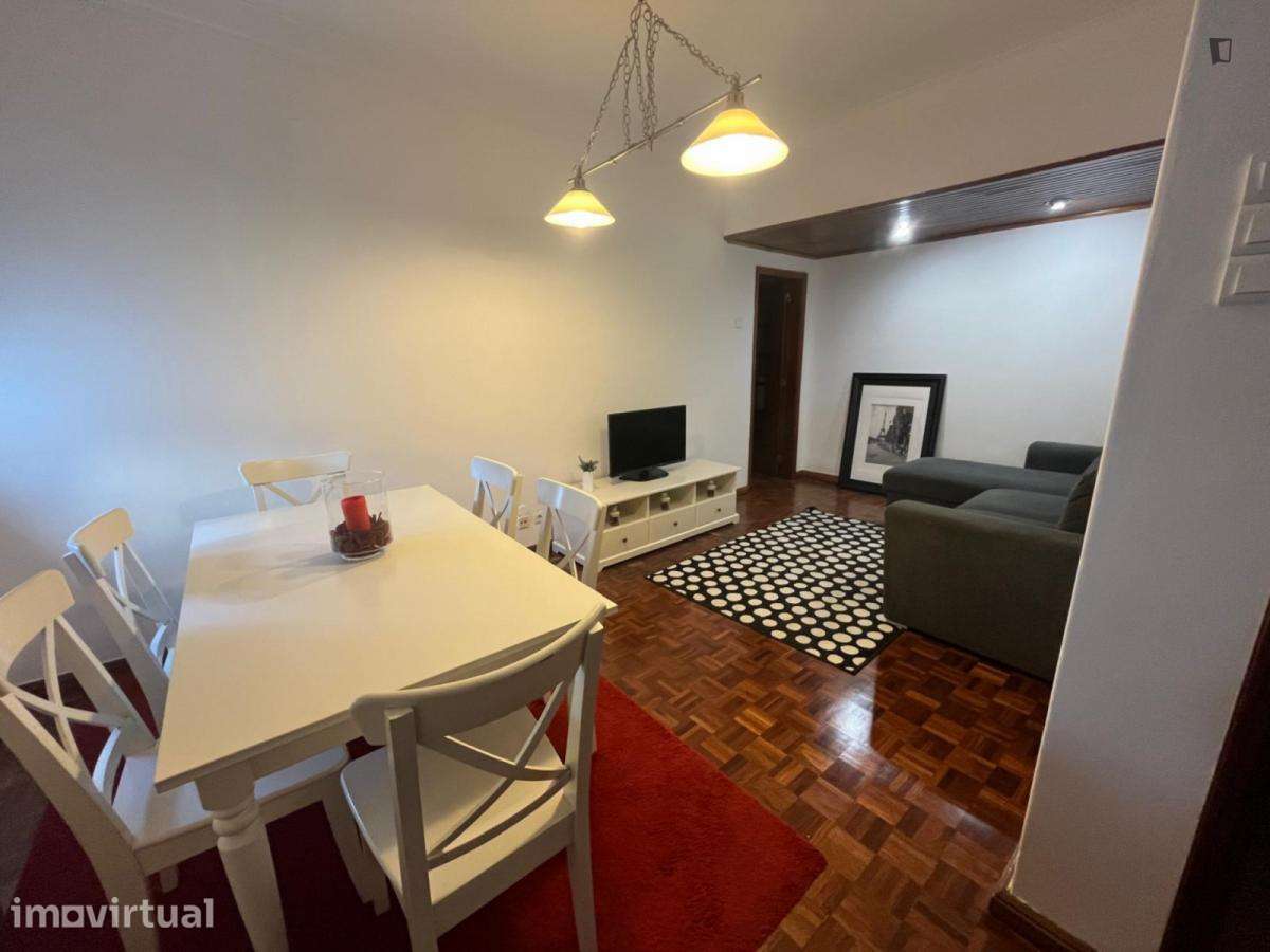 Apartamento com 3 quartos - localizado em Lisbon - Grande imagem: 2/11