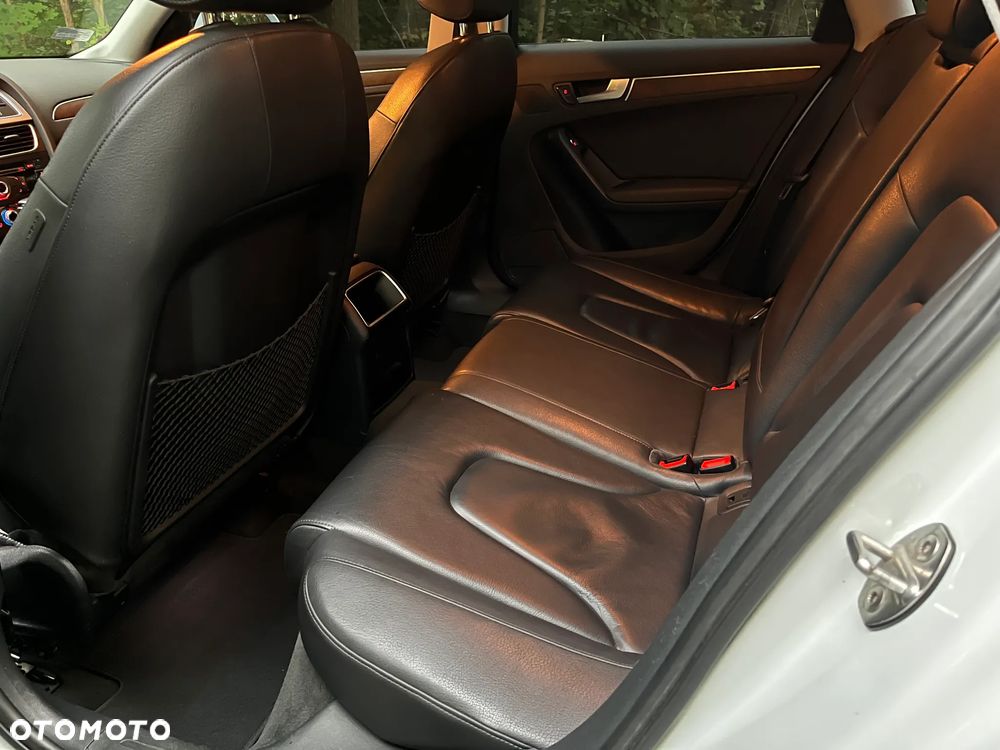 Audi A4 Limousine 2.0 TFSI quattro S tronic S line Sportpaket - 4