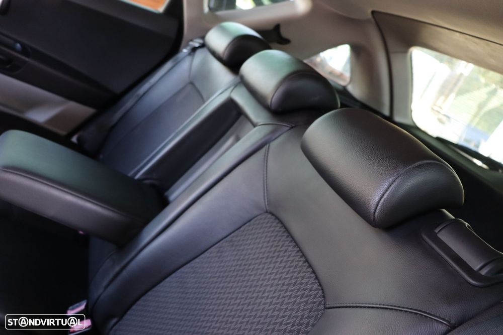 Kia Ceed SW 1.6 CRDi LX - 16