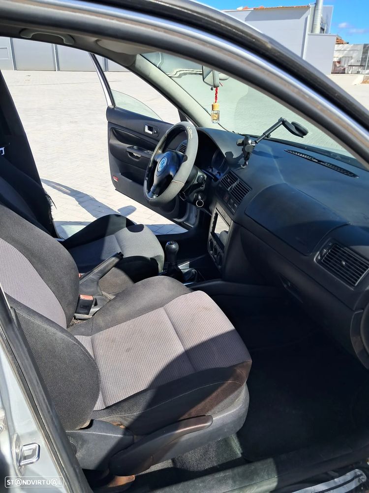 VW Golf 1.9 TDi Confortline AC - 15