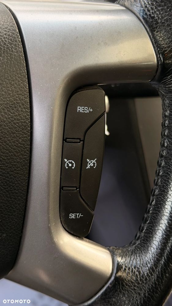 Chevrolet Captiva 2.4 AWD LT+ - 4