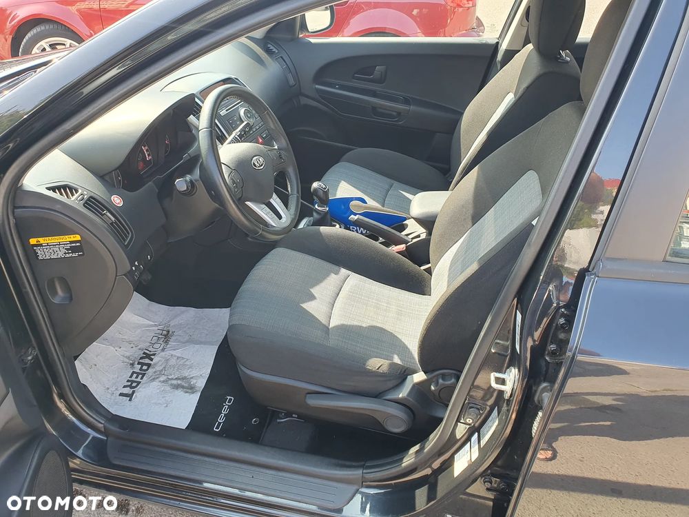 Kia Ceed 1.4 CVVT Attract - 5