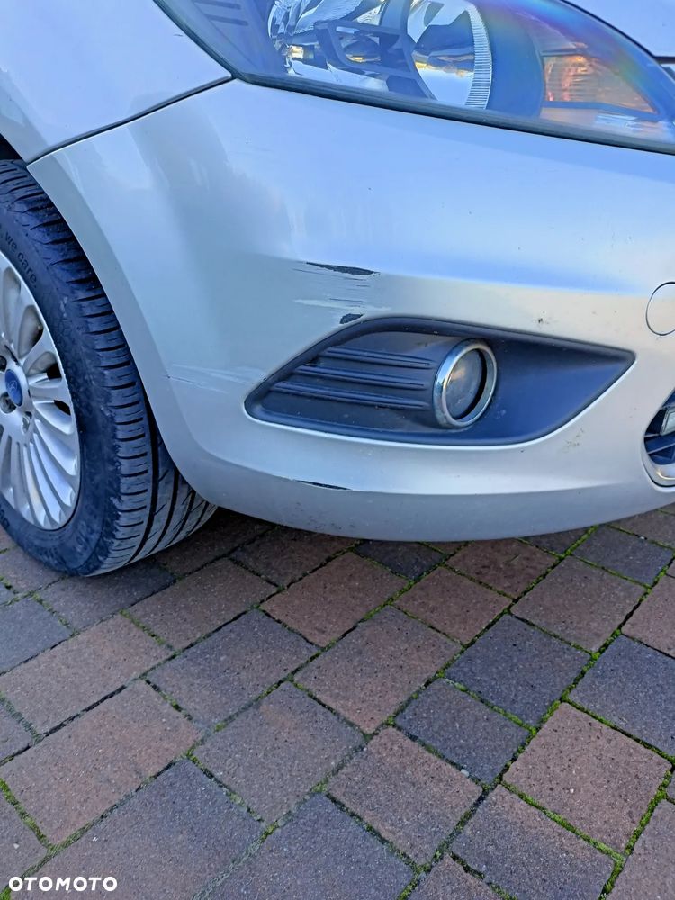 Ford Focus 1.8 FF Ghia - 11