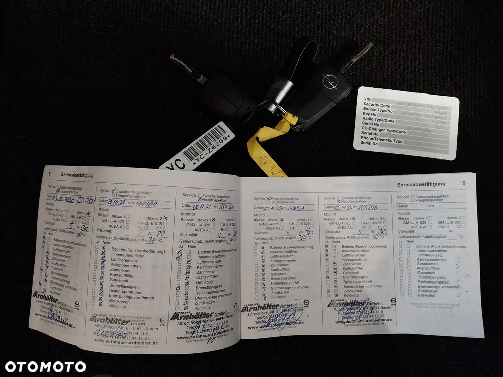 Opel Corsa 1.4 16V Cosmo - 9