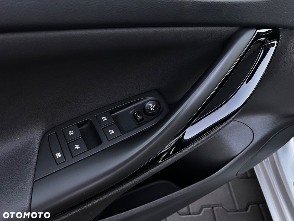 Opel Astra 1.6 CDTI Elite S&S - 20