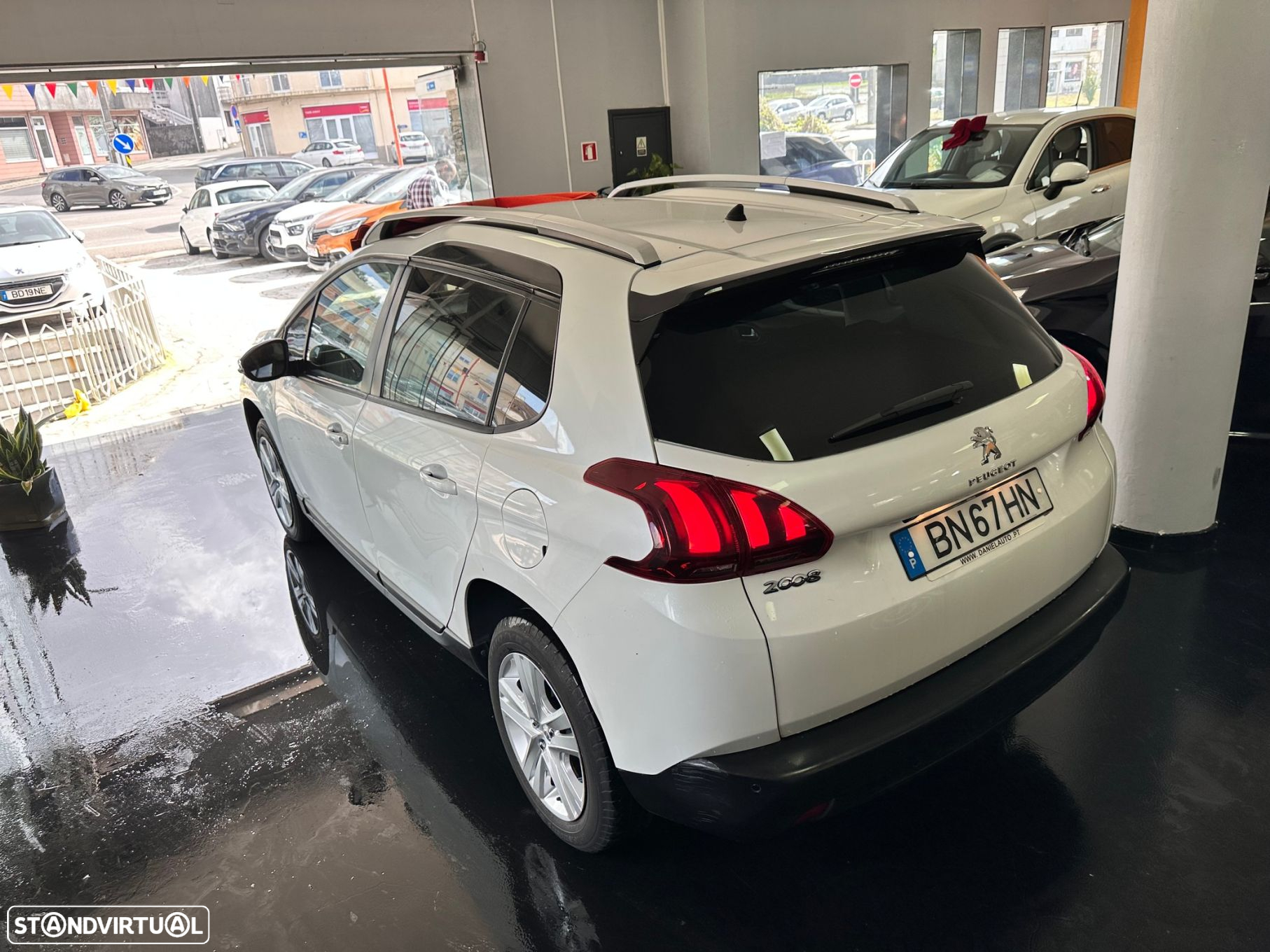 Peugeot 2008 1.2 PureTech Style - 29