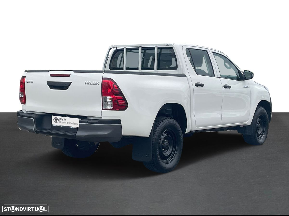 Toyota Hilux 2.4 D-4D 4WD CD CM - 18