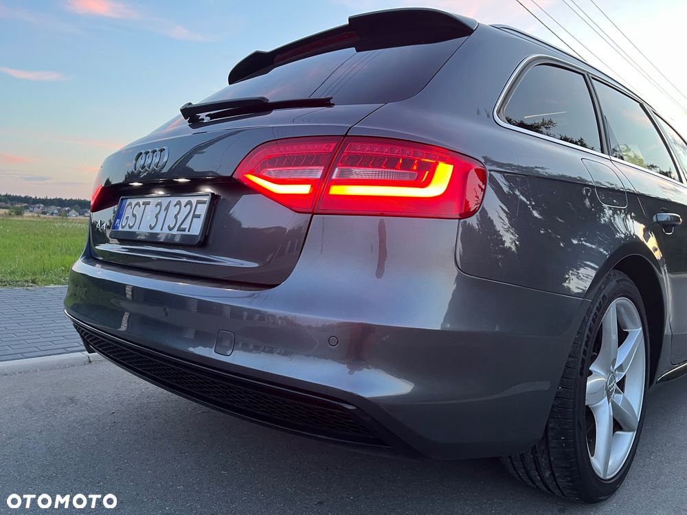 Audi A4 Avant 2.0 TDI DPF clean diesel multitronic S line Sportpaket - 24