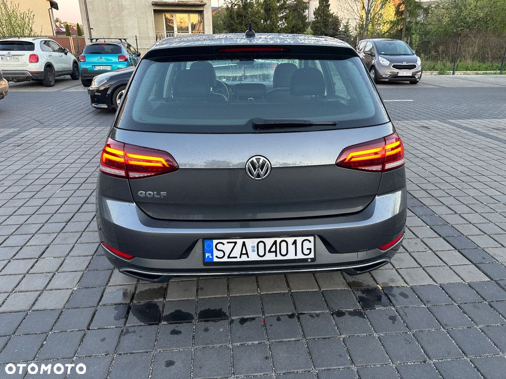 Volkswagen Golf - 12