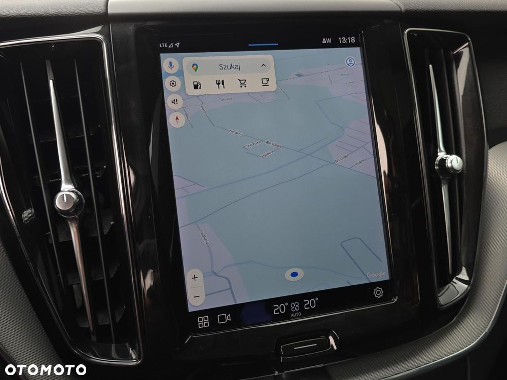 Volvo XC 60 B4 D Plus Dark - 16