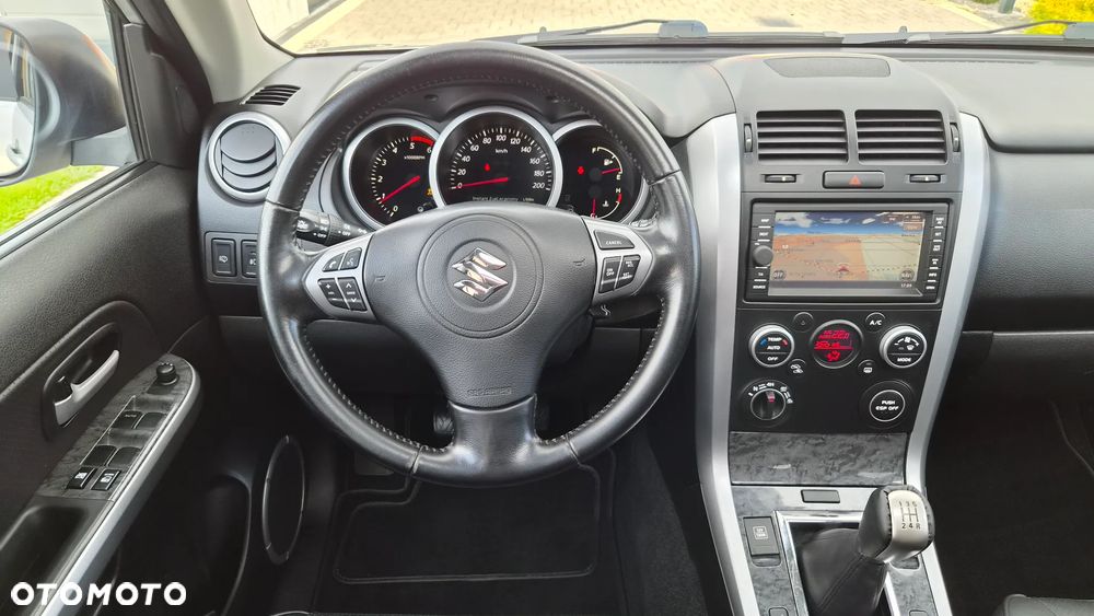 Suzuki Grand Vitara 1.9 DDiS Premium EU5 - 9
