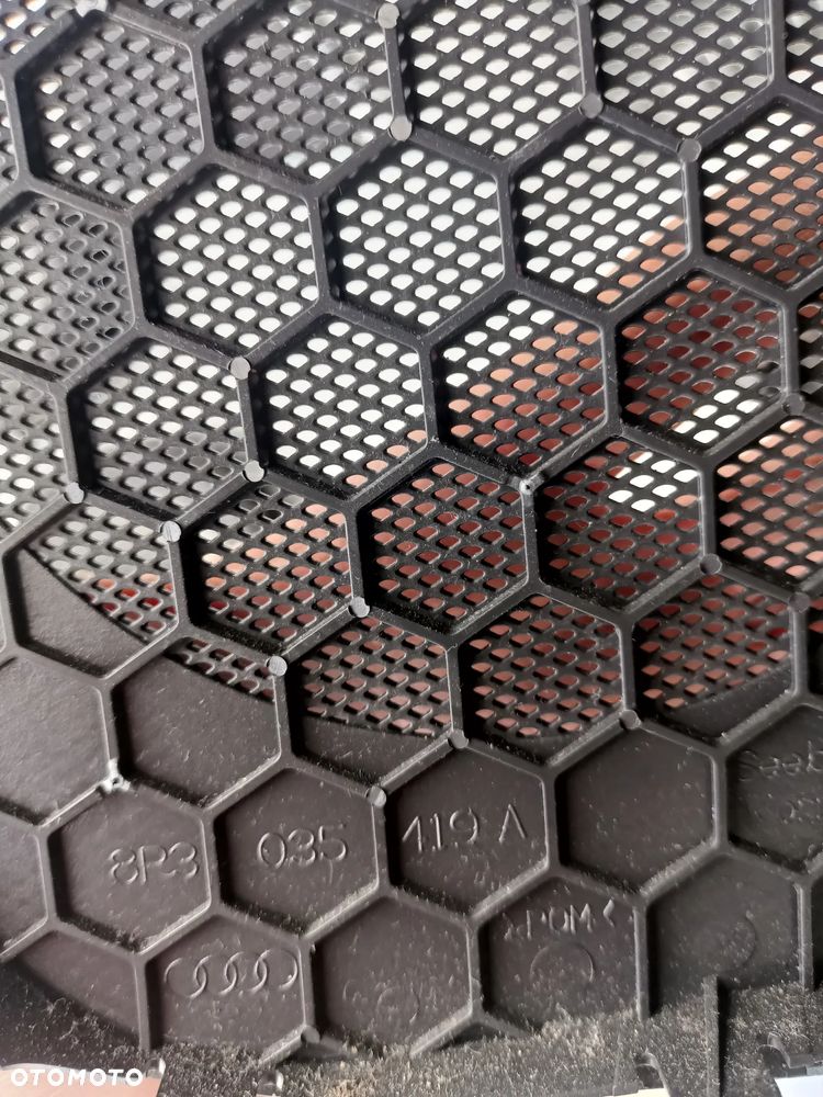 NAGŁOŚNIENIE BOSE -4X GŁOŚNIK ,WZMACNIACZ ,KRATKI -AUDI A3/8P - 6