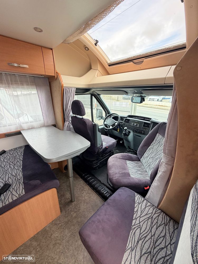 Challenger Genesis Genesis 40 cama central + cama elevatória. 73000km / Oferta scooter - 5