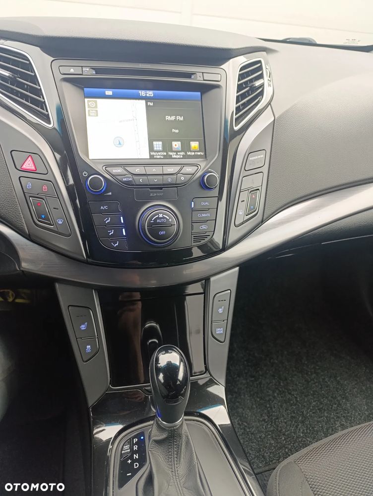 Hyundai i40 Kombi 1.7 CRDi DCT Trend - 25