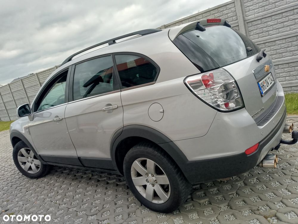 Chevrolet Captiva 2.4 LS - 4