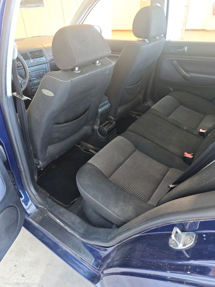 VW Golf Variant 1.9 TDi 4M Highline - 2
