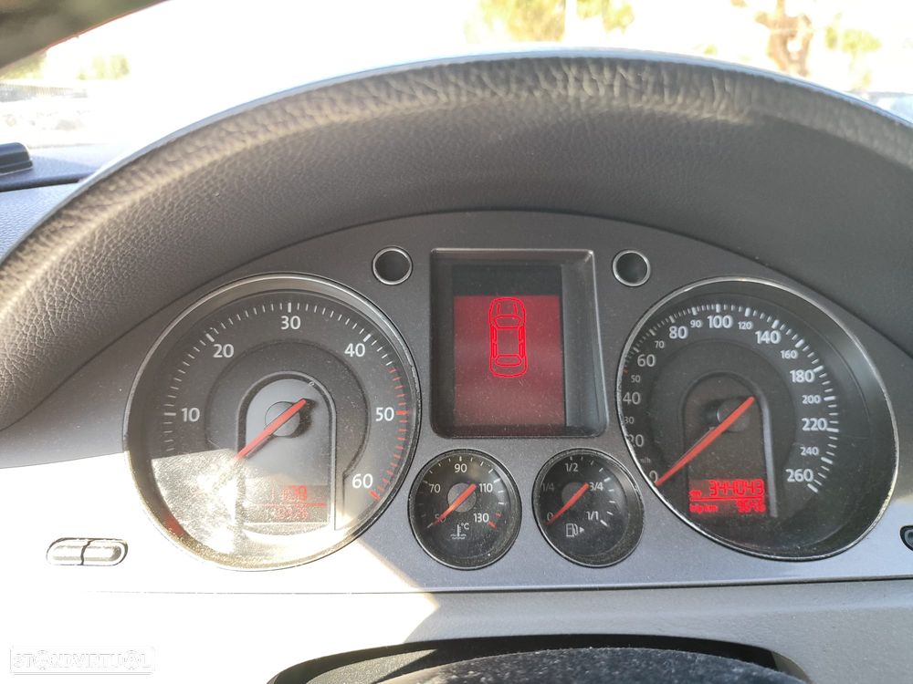 VW Passat 1.9 TDi Confortline - 6