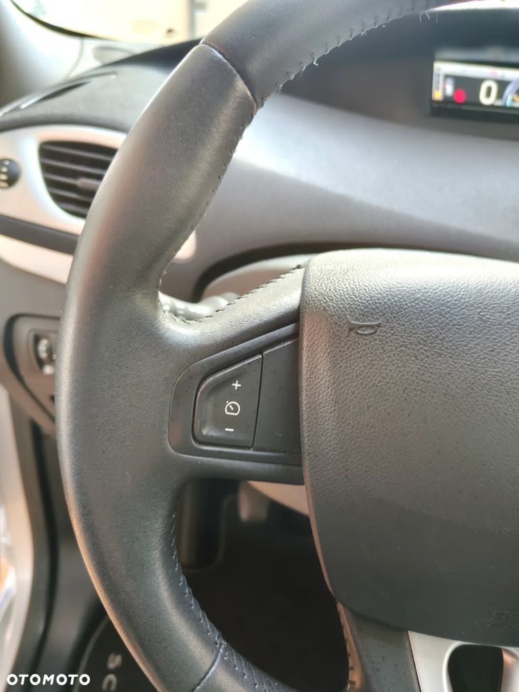 Renault Grand Scenic Gr 1.4 16V TCE Privilege - 12