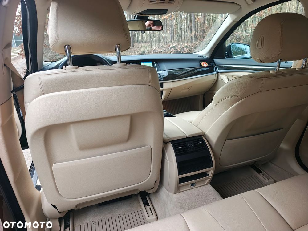 BMW Seria 5 520d xDrive - 8