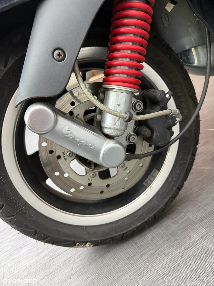 Vespa GTS - 21