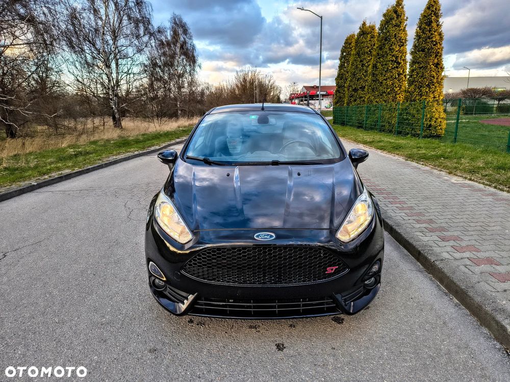 Ford Fiesta 1.6 EcoBoost ST - 26