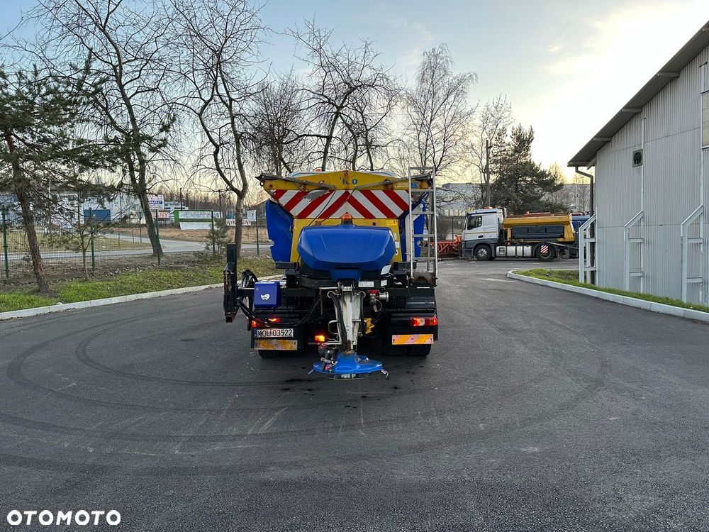 Mercedes-Benz Actros - 4