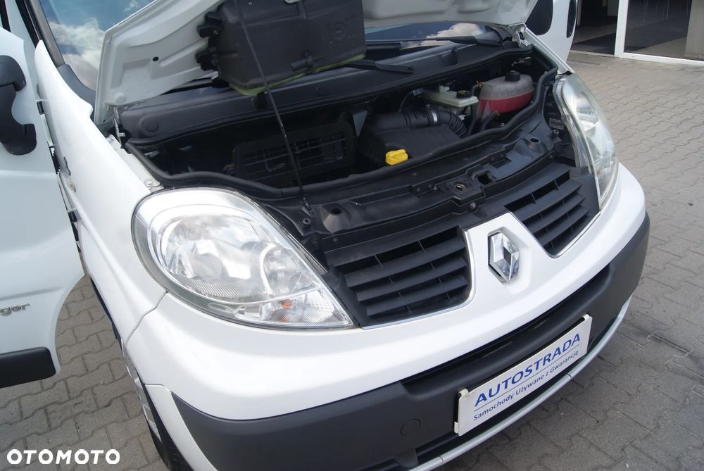 Renault Trafic - 12