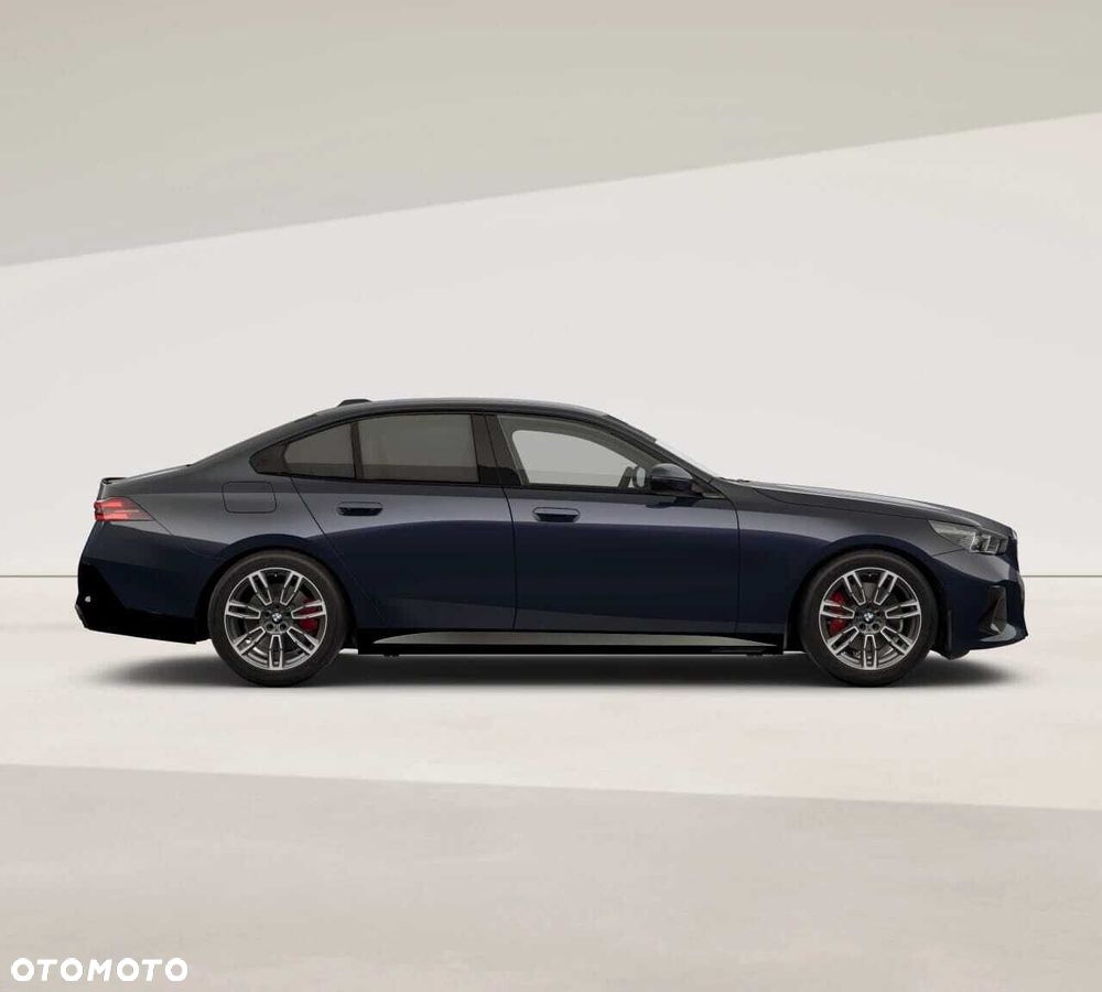BMW Seria 5 520d xDrive mHEV M Sport - 6