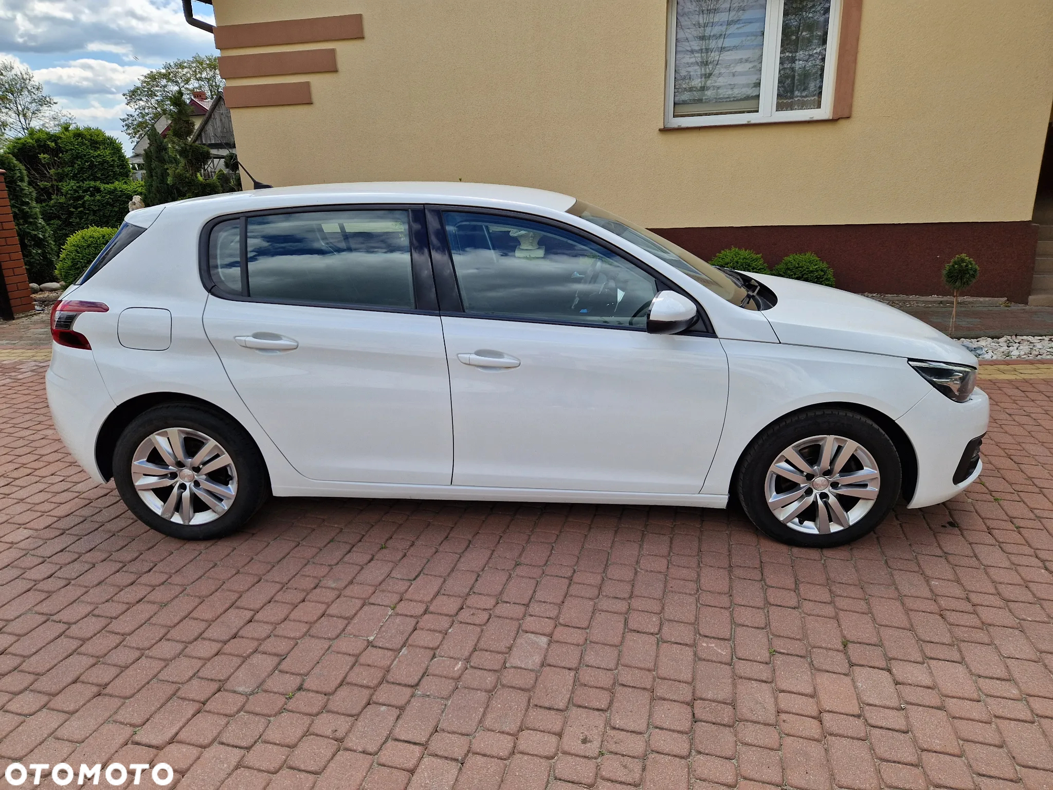 Peugeot 308 1.5 BlueHDi Style S&S EAT8 - 9
