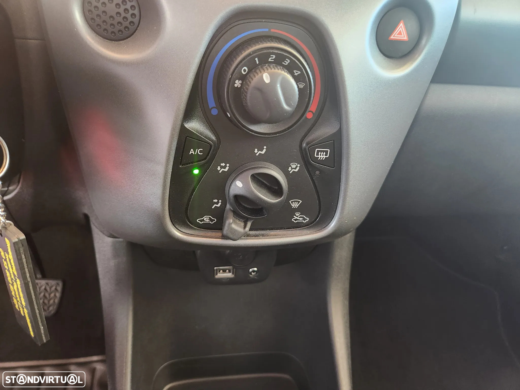 Toyota Aygo 1.0 X-Play+X-Touch - 23