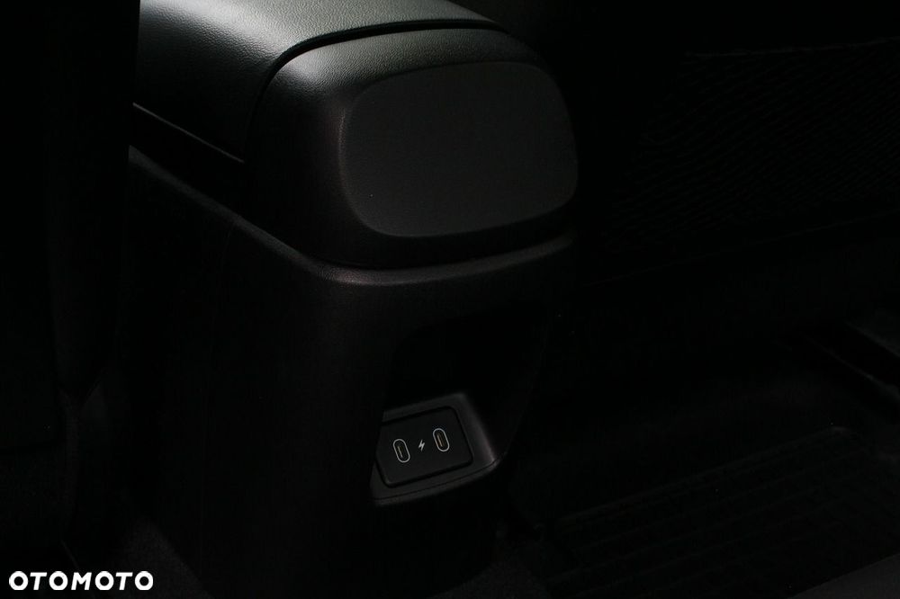 Hyundai Elantra - 22