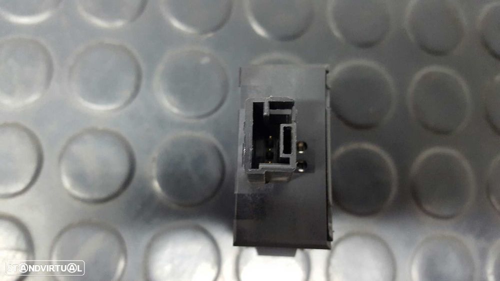 CONTROLE DE AJUSTE DE LUZES PEUGEOT 208 ALLURE - 2